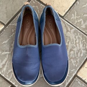 CROCS Women's slip on shoes women’s 9